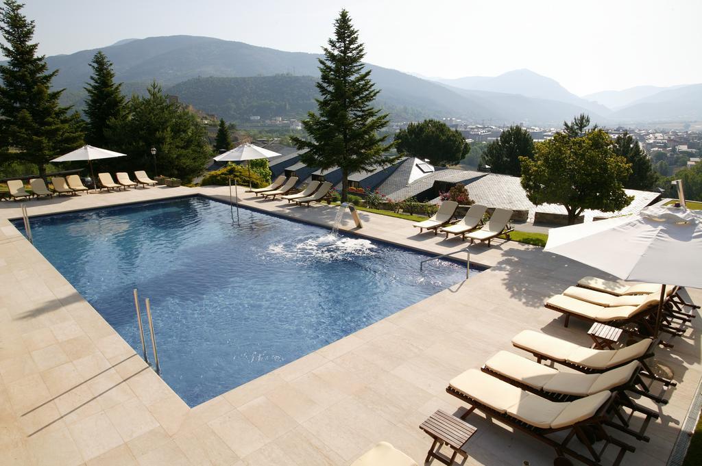 El Castell De Ciutat - Relais & Chateaux La Seu d'Urgell Ngoại thất bức ảnh