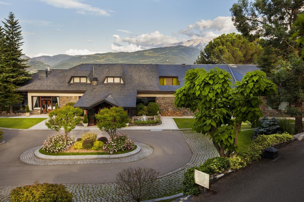 El Castell De Ciutat - Relais & Chateaux La Seu d'Urgell Ngoại thất bức ảnh